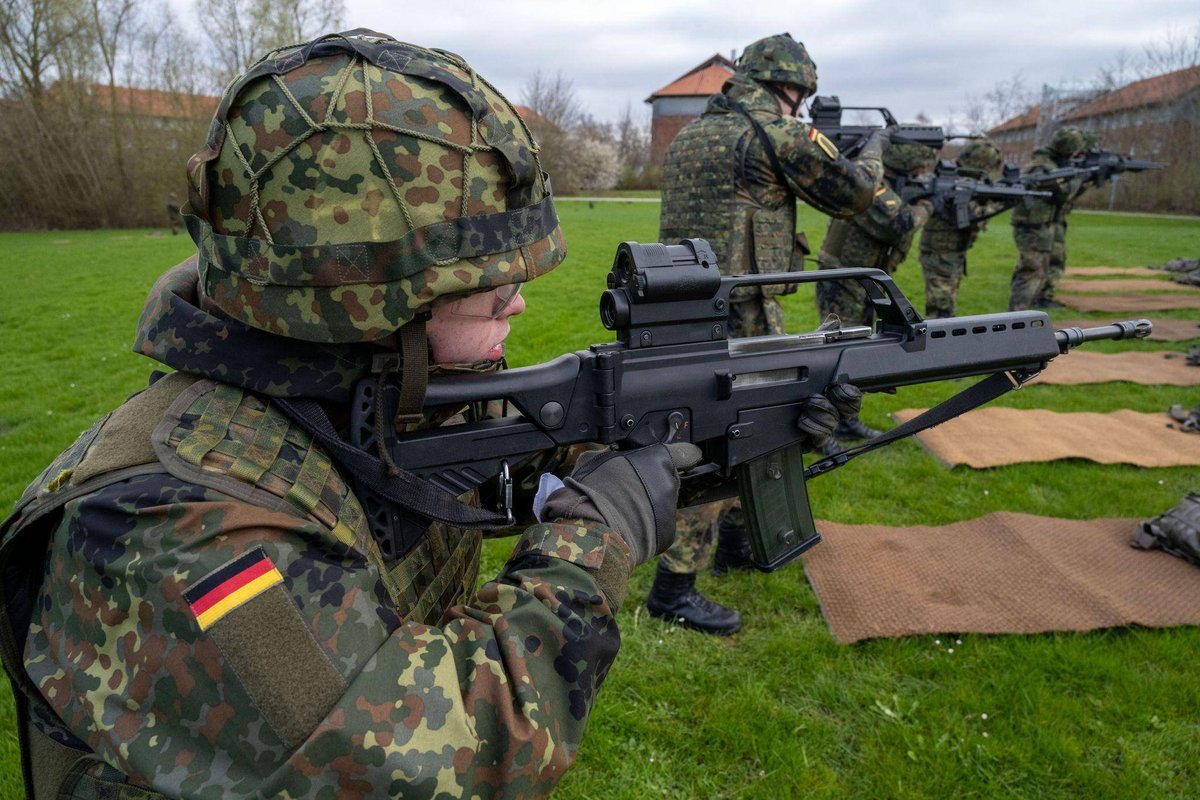 Berlin | Bundeswehr: Führerschein-Zuschuss für Freiwillige?