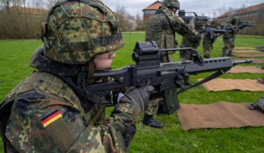 Berlin | Bundeswehr: Führerschein-Zuschuss für Freiwillige?