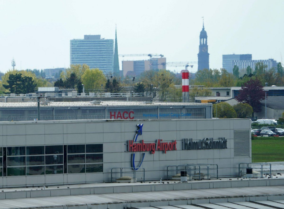 Hamburg | Flieger meldet Rauchentwicklung - Landung in Hamburg