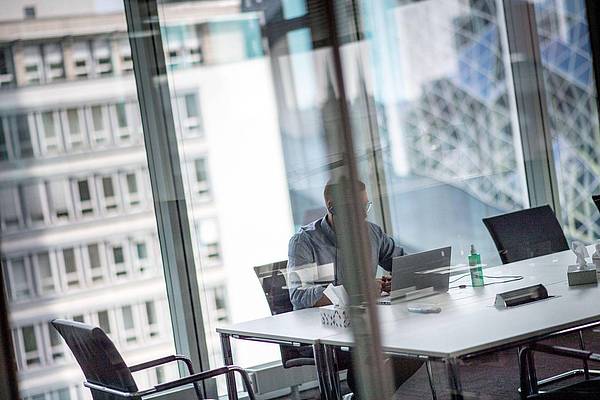 Köln | Muss es Tageslicht am Arbeitsplatz geben?