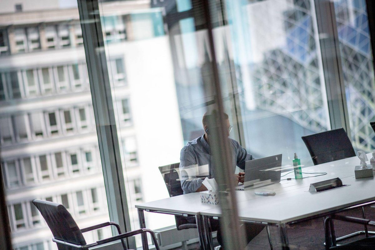 Köln | Muss es Tageslicht am Arbeitsplatz geben?