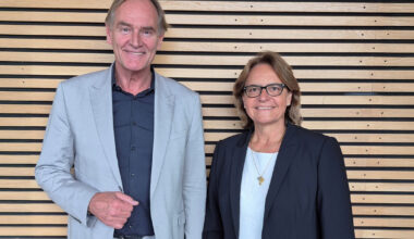 Burkhard Jung trifft BMW-Werksleiterin Petra Peterhänsel - Stadt Leipzig