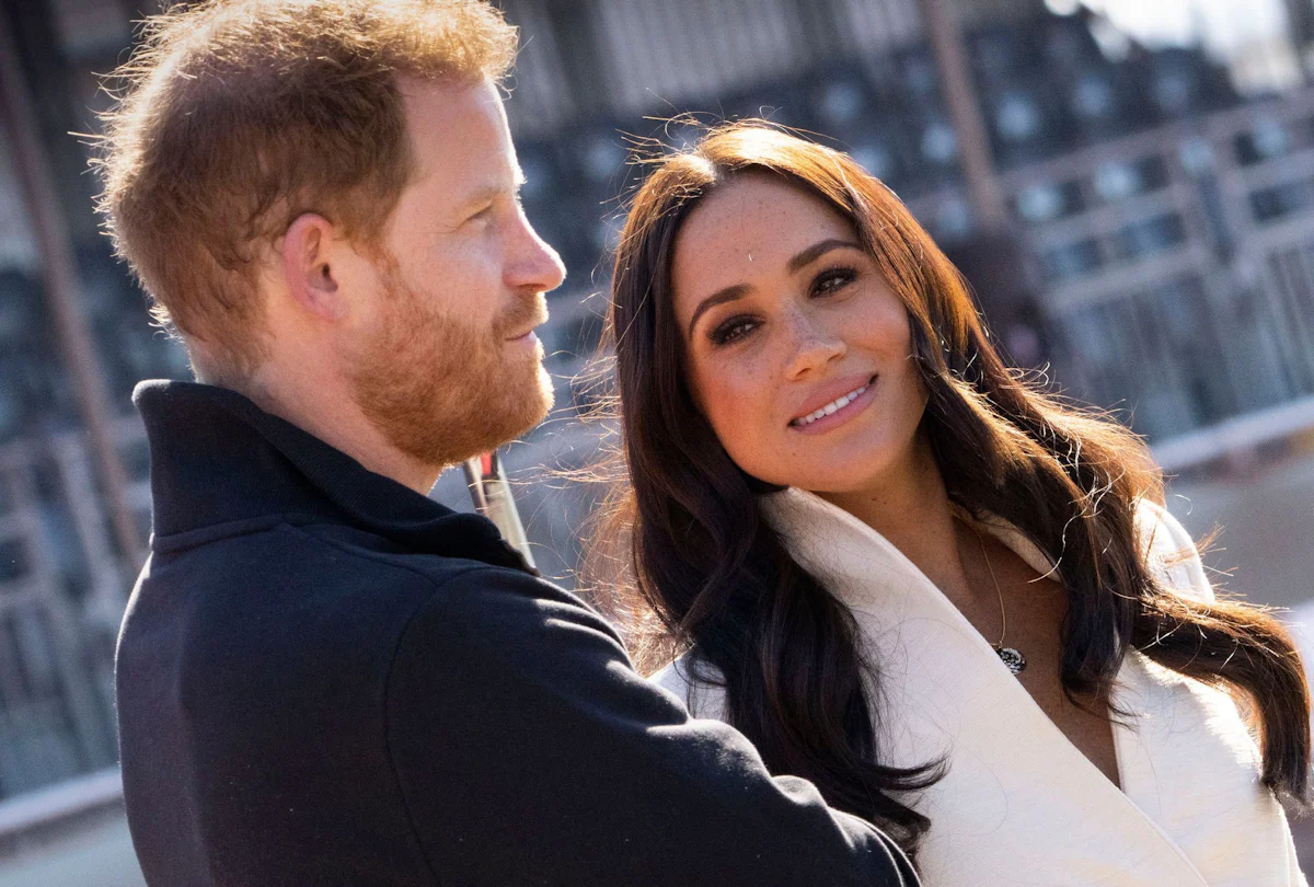 Britische Royals - Medien: Prinz Harry und König Charles loten Annäherung aus - Panorama