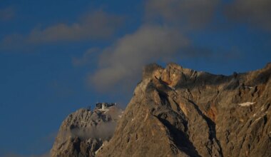 Auf der Zugspitze - Migrationstreffen: Warum Dobrindt auf die Zugspitze einlädt - Bayern