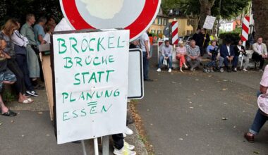 Demo für Brückenneubau in Essen - Anwohner wollen endlich einen Fortschritt sehen