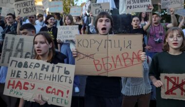 Kommentar: Selenskyj wirft die Ukraine um Jahre zurück