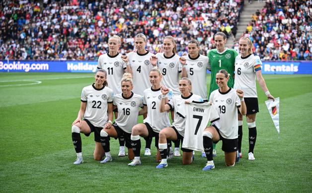 Die deutschen Fußballerinen treffen am Samstag auf Schweden.
