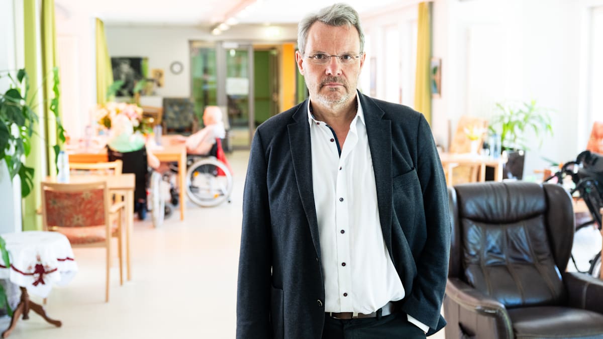 Pflege-Reform: „Die Pflege steht dieser Entwicklung hilflos und gelähmt gegenüber“