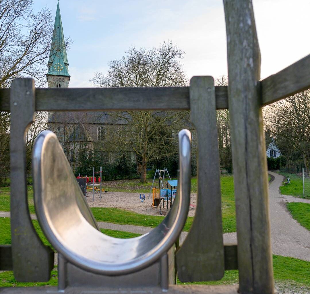 Neueröffnung von Kinderspielplatz in Bochum-Leithe