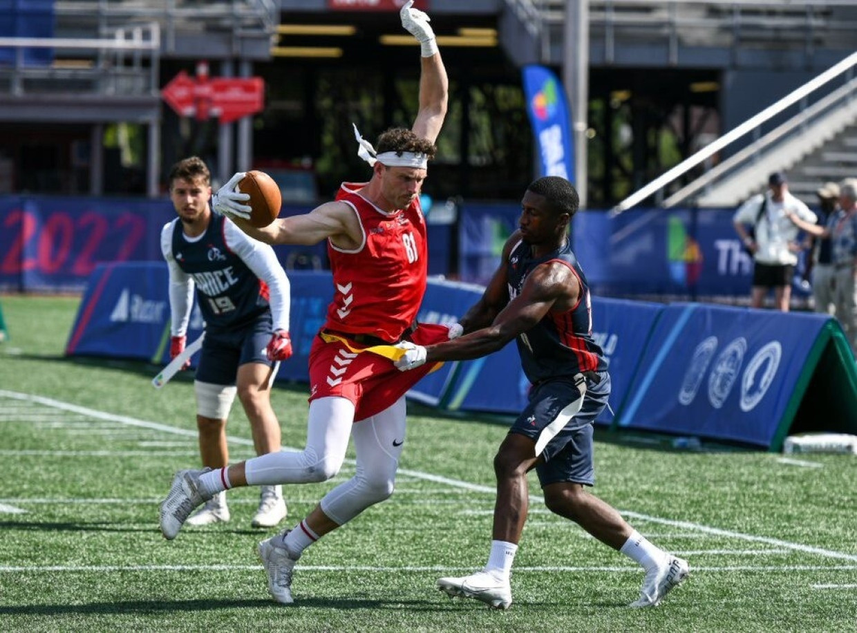 Dynamisch: Beim Flag Football geht es ordentlich zur Sache.