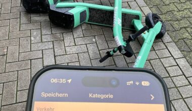 Das ist nun möglich: Falsch geparkte E-Scooter als Mängel bei der Stadt melden