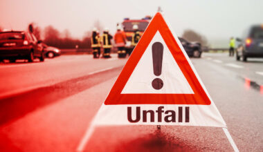 Hannover: Unfall auf A2 – Autofahrer überschlägt sich | Regional