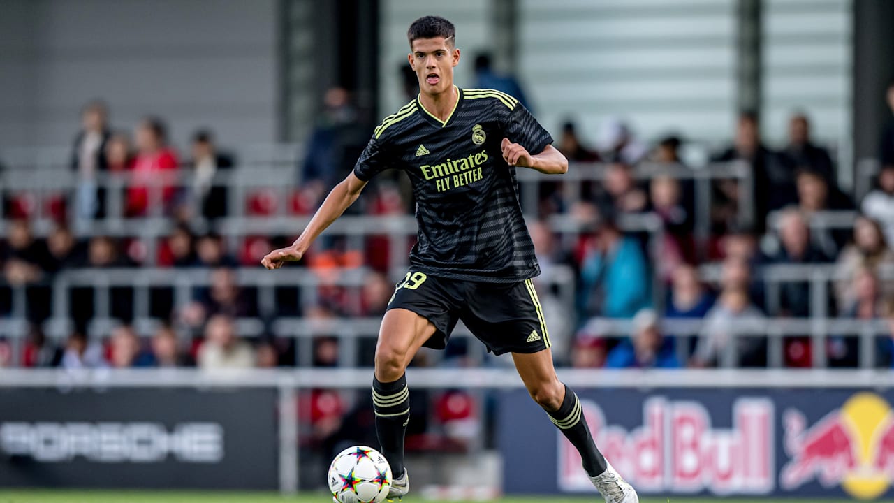 VfB Stuttgart: Hoeneß bestötigt Transfer von Real-Talent Chema Andrés | Sport