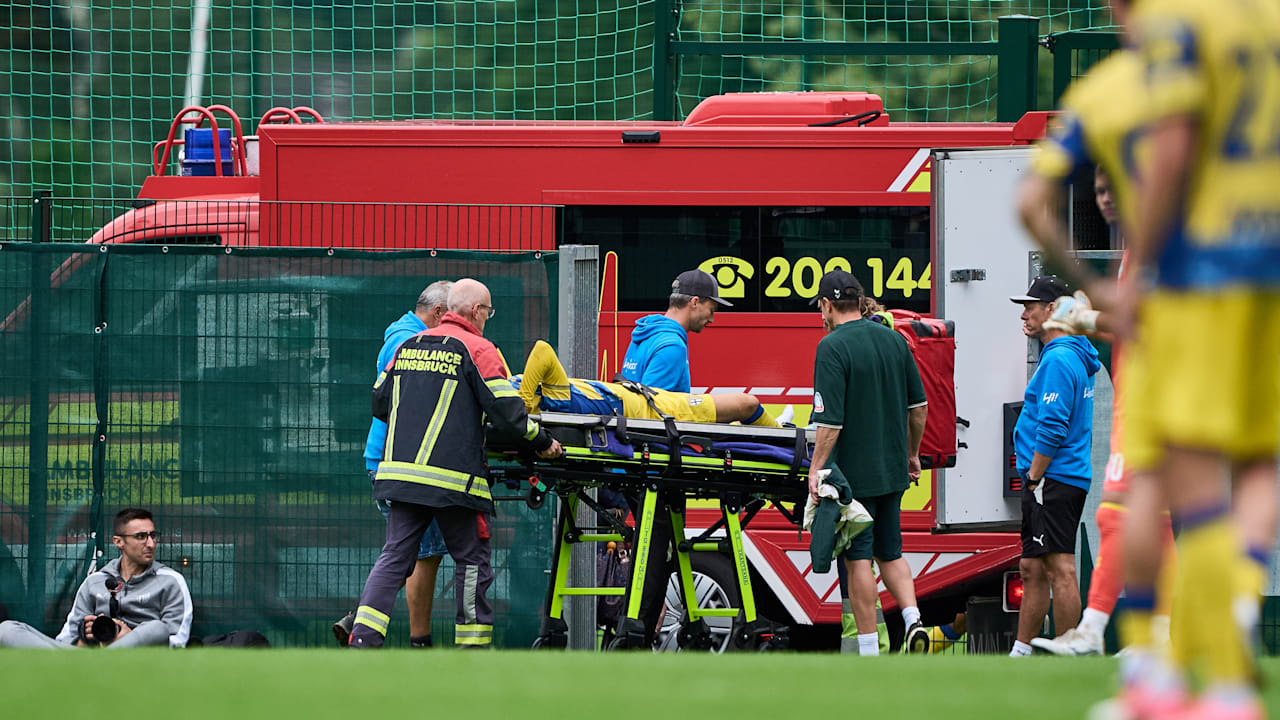 Werder Bremen: 2000 Fans mussten es sehen: Notarzt-Einsatz bei Test gegen Parma | Sport