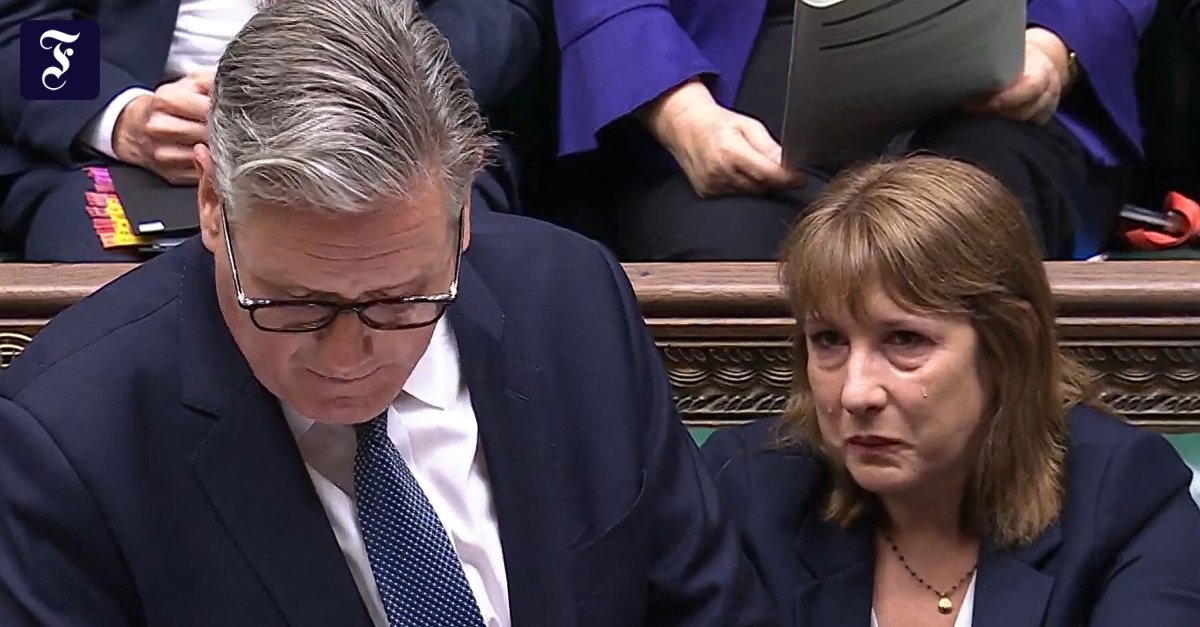 Britische Finanzministerin wackelt: Pfund und Anleihekurse sinken