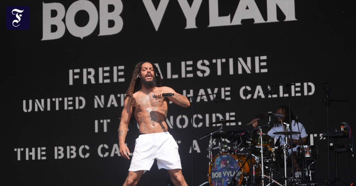 Die Rapper von „Bob Vylan“ wollen nach Deutschland