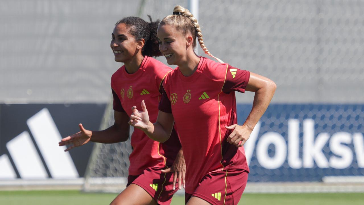 Liveblog zu den DFB-Frauen: Erstes Training in Zürich am Dienstag
