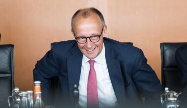 "Harte Arbeit zahlt sich aus": Merz freut sich über abgewendeten Handelskonflikt