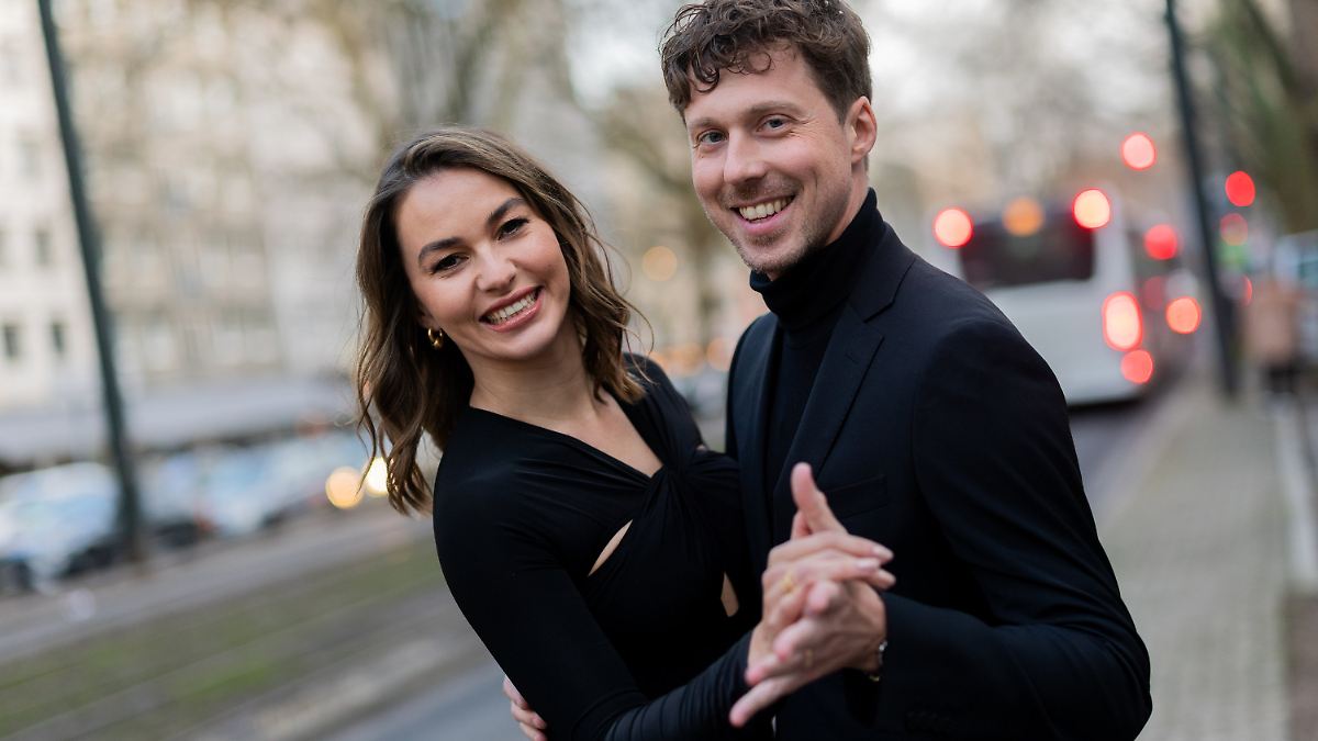 Renata und Valentin Lusin fahren mit Stella in den Camping-Urlaub