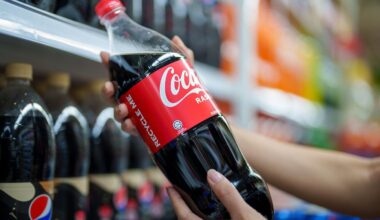 Ab April gibt es Coca-Cola in einer neuen PET-Flaschengröße zu kaufen.