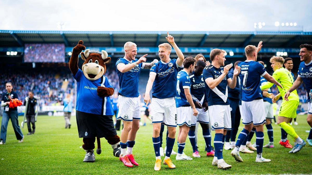 Sport_Header_Fußball_DT.png