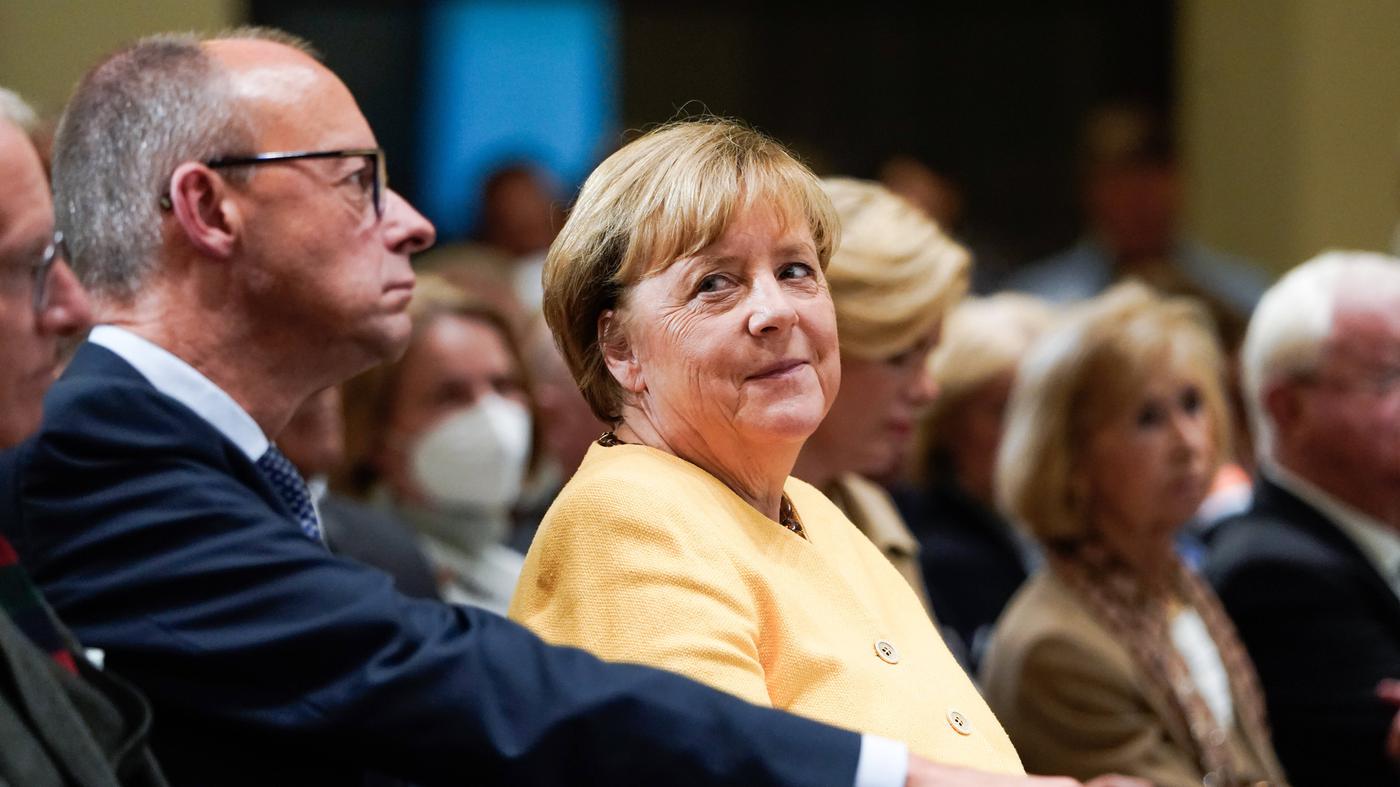 Merz will Merkel erst zum 100. öffentlich gratulieren