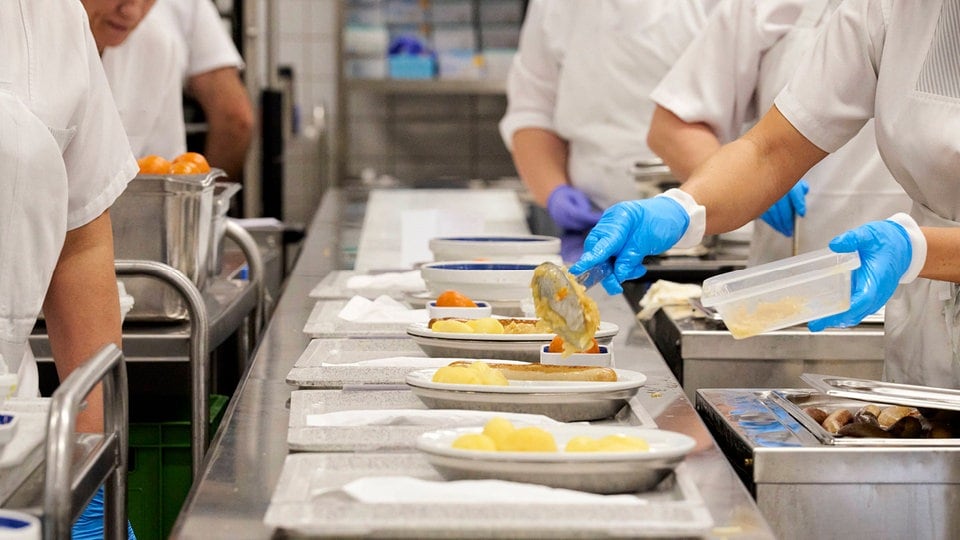 Hungern im Krankenhaus: Patienten bekommen zu wenig Essen