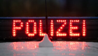Verkehr - Sperrung der A9 in Richtung Leipzig nach Unfall - Panorama