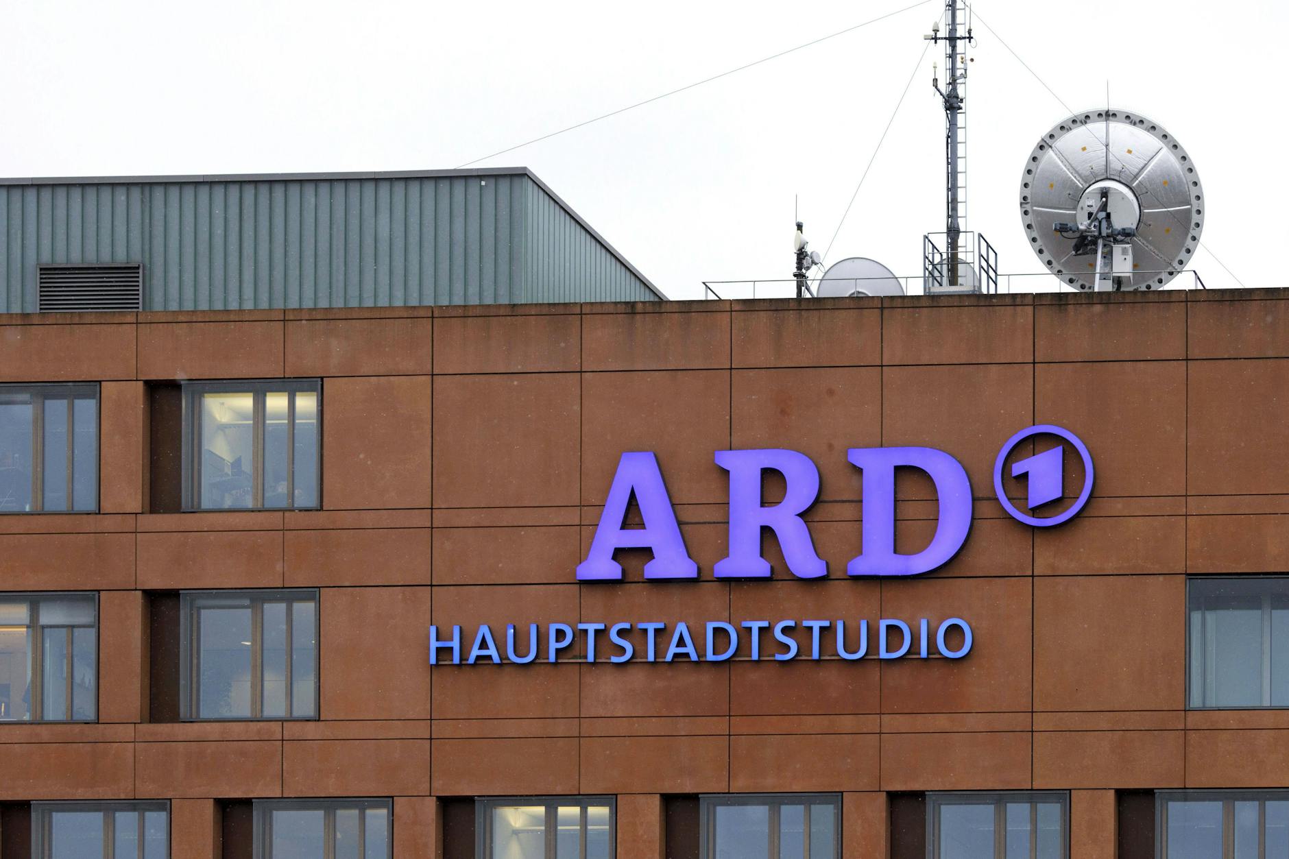 Es wäre nicht weit gewesen zu den Räumen des ARD-Hauptstadtstudios.