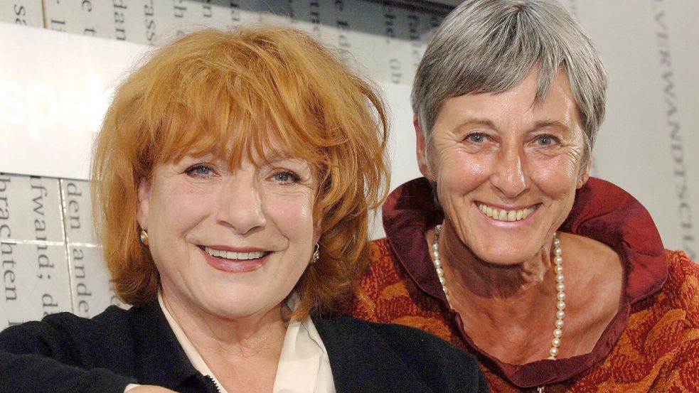 Gercke blieb mit Bella-Block-Darstellerin Hannelore Hoger (links) befreundet. (Archivbild) Foto: Jan Woitas/dpa-Zentralbild/dpa