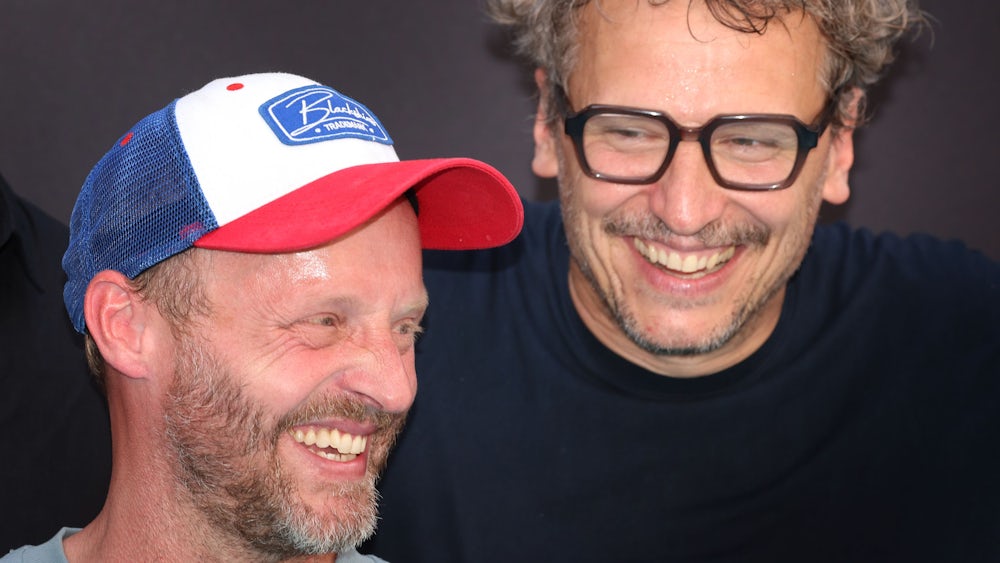 Der Meister und sein Eder: Regisseur Marcus H. Rosenmüller (rechts) und Hauptdarsteller Florian Brückner bei der Filmfest-Premiere im Deutschen Theater.
