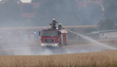 Zwölf Verletzte bei Feldbrand an Kleingartenanlage bei Leipzig
