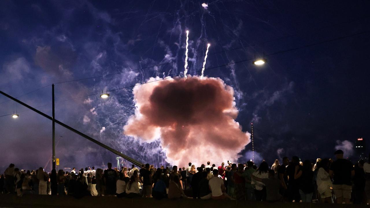 Düsseldorfer Rheinkirmes: 19 Menschen durch Feuerwerkskörper verletzt