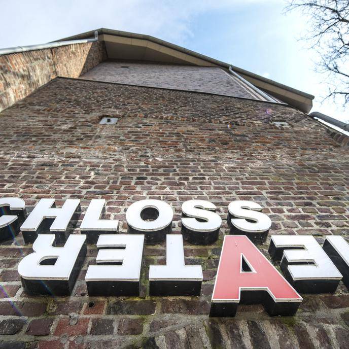 Schlosstheater Moers zeigt 22 Jahre Theater online