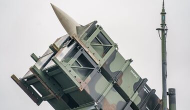 Ukraine-News: Trump kündigt weitere Waffenlieferungen an – trotz Teilstopp