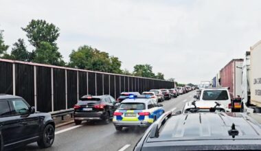 Unfall verursacht kilometerlangen Rückstau Richtung Karlsruhe