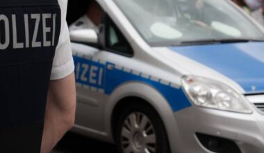 Nackter Mann randaliert in Gelsenkirchener Arztpraxis