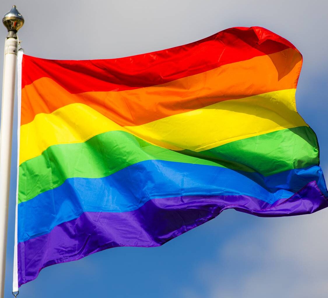 CSD 2025: Regenbogenflagge am Rathaus