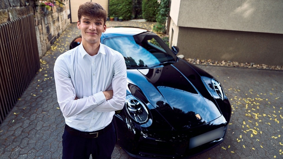 21-Jähriger gewinnt Luxusauto | MDR.DE