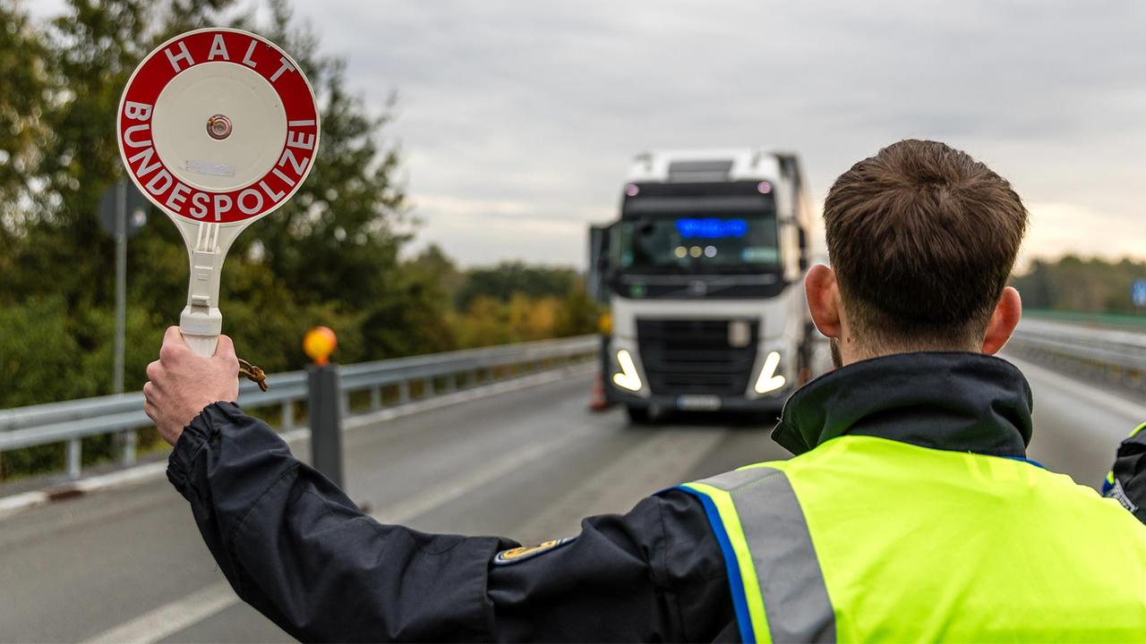 Immer mehr Grenzkontrollen in Schengen - wie reagiert die EU?