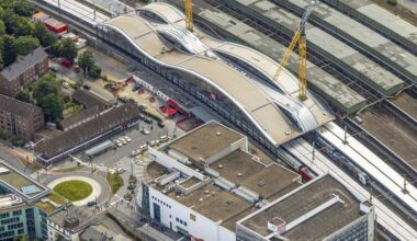 Duisburg Hauptbahnhof: Rückbau von zwei XXL-Kränen