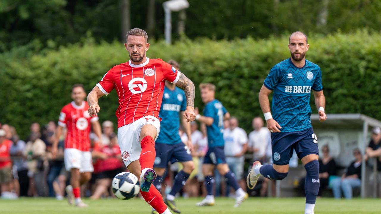 Hessen: Kickers Offenbach bezwingt klassenhöheren SV Wehen Wiesbaden nach Blitzstart