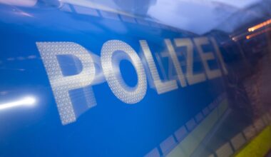 Fahrgäste in Tram beleidigt – Faustschlag ins Gesicht