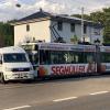 Unfall in der Friedberger Straße in Augsburg: Hier stieß eine Straßenbahn mit einem Transporter zusammen.