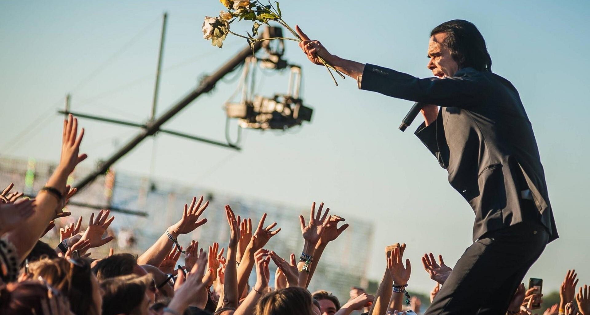 Nick Cave & The Bad Seeds 2018 bei einem Open-Air Konzert in Polen.