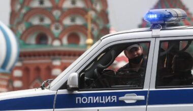 Redaktion in Russland durchsucht: Chefredakteur von Telegram-Kanal "Baza" spurlos verschwunden