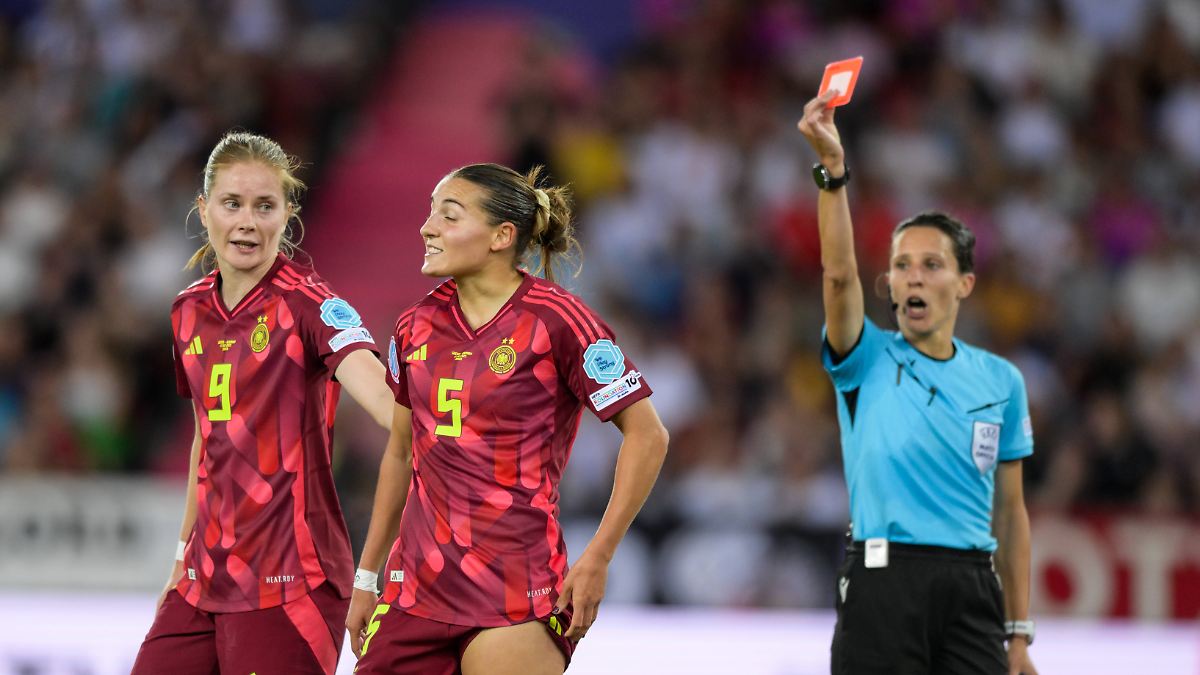 Fehler, Rote Karte, Spiel weg: Desolate Minuten bescheren DFB-Frauen bittere EM-Pleite