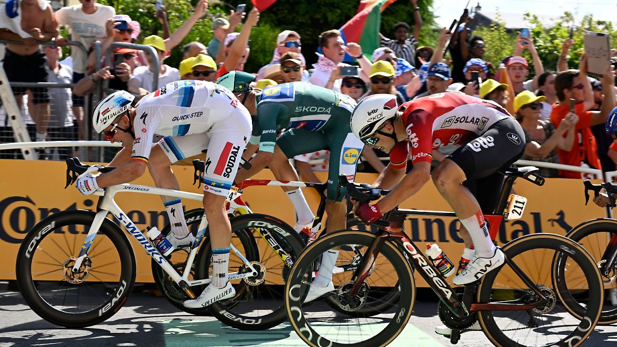Etappe 9 der Tour de France: Tim Merlier besiegt Jonathan Milan im Sprint der Giganten, Pogacar verliert Edelhelfer