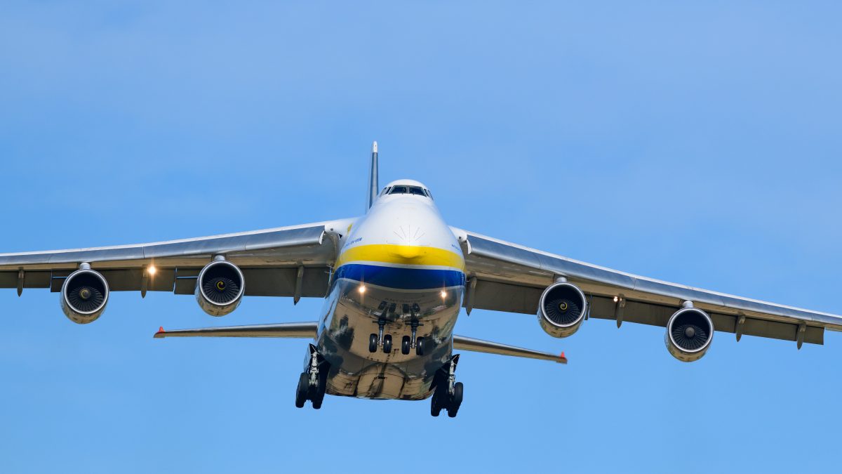 Flughafen Leipzig: Antonov-Maschine landet plötzlich – dieser Flug macht alle baff