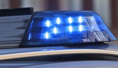 Gelsenkirchener belädt Auto in Bochum – dann wird er fast zerquetscht